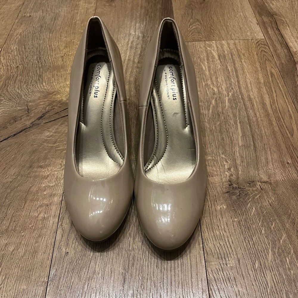 Comfort plus by predictions heels size 7 1/2